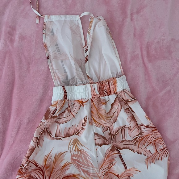 backless halter jumpsuit - Picture 4 of 4